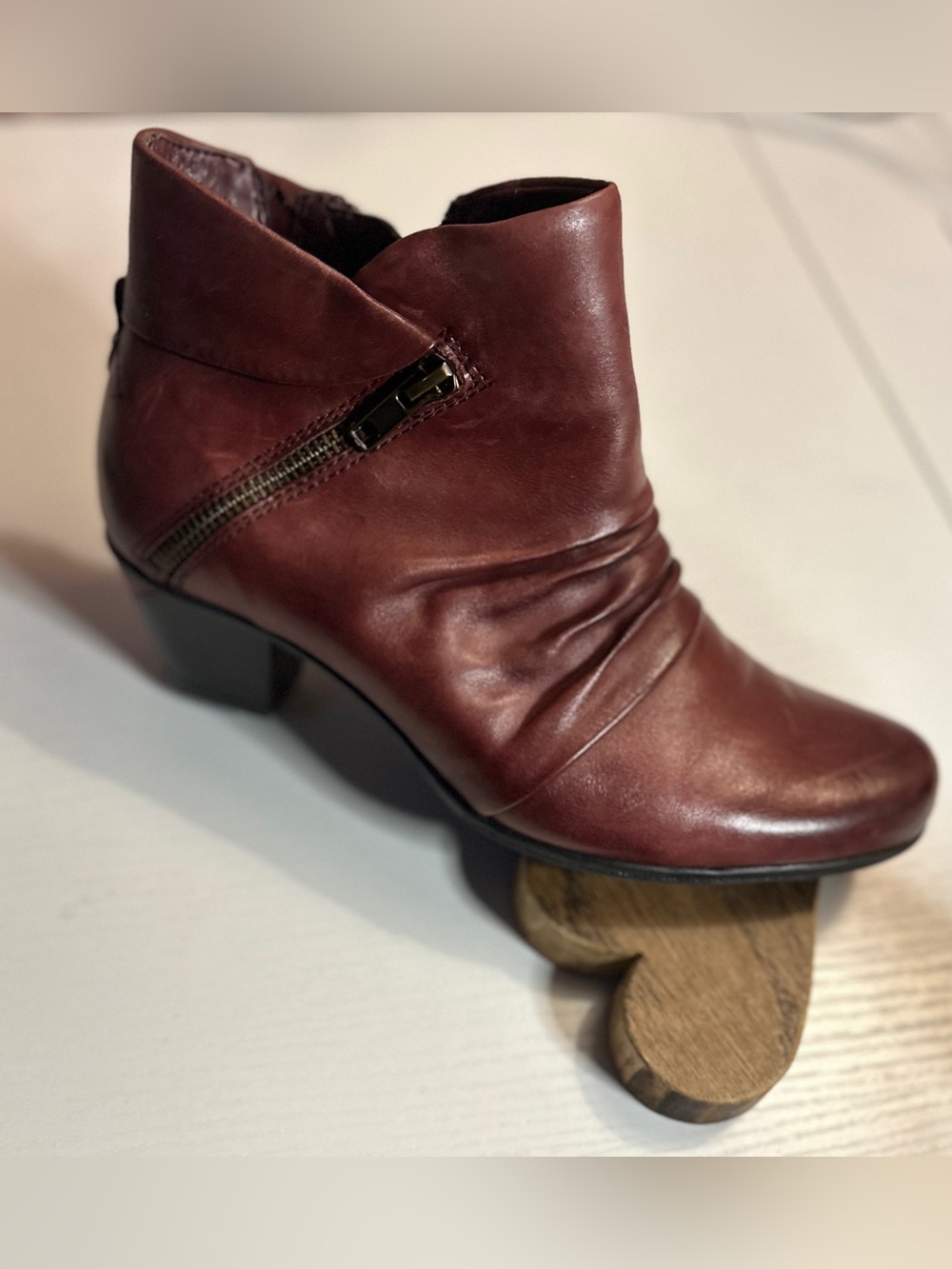 Earth Pegasus Ruched Leather Ankle Boots in Merlot Red | 7.5B
